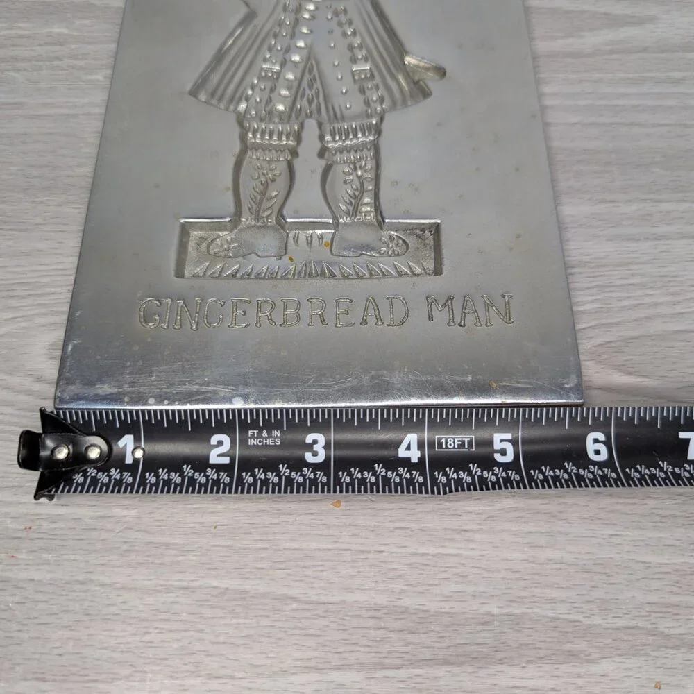 Vintage Pewter Williamsburg VA Gingerbread Man Soldier Mold CW 24-20 11.25